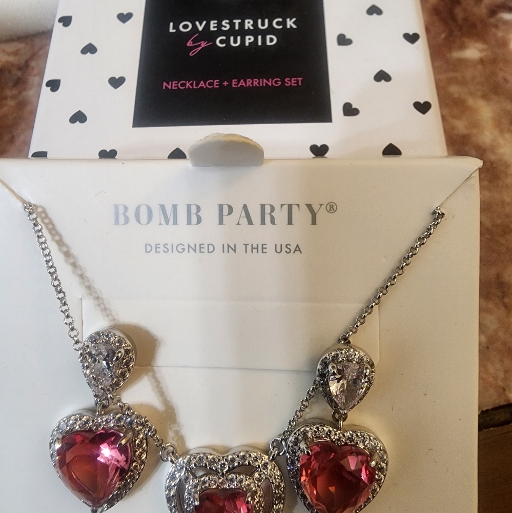 Lovestruck Cupid Necklace & Earring Set - Pink and Silver " Sparkling Heart" FP